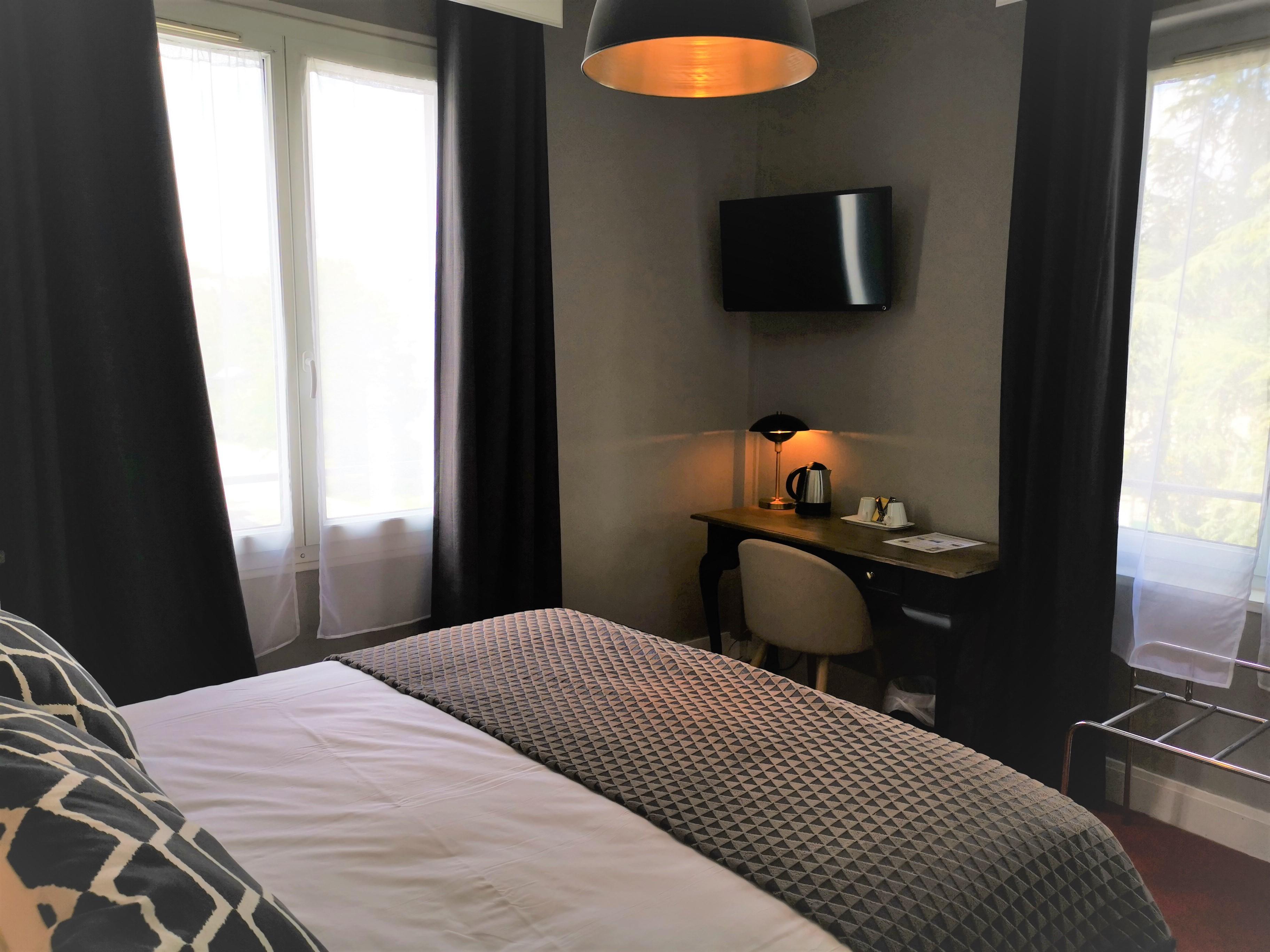 Le Boeuf Couronne - Hotel & Restaurant Chartres- Logis Hotels 外观 照片