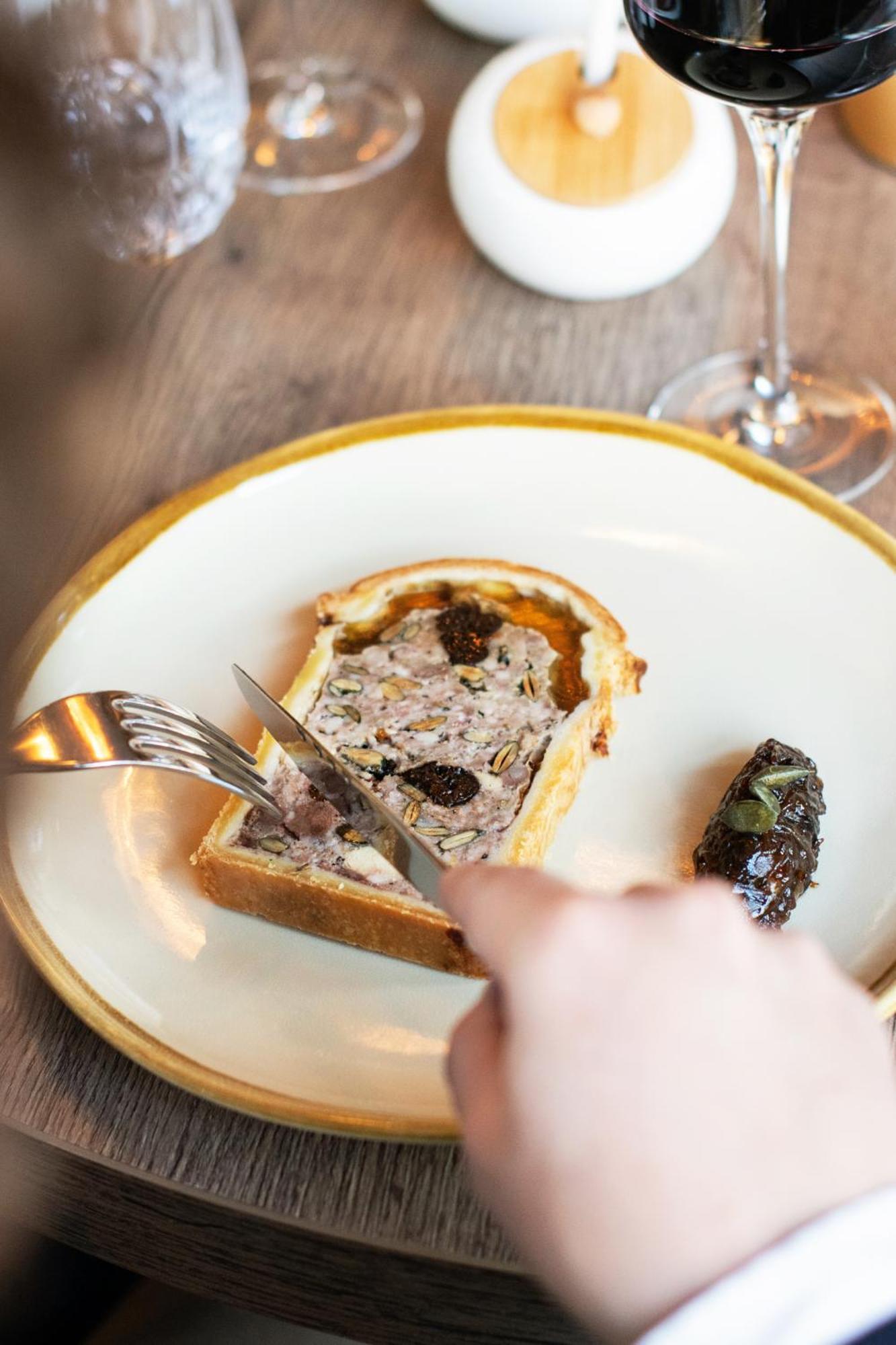 Le Boeuf Couronne - Hotel & Restaurant Chartres- Logis Hotels 外观 照片