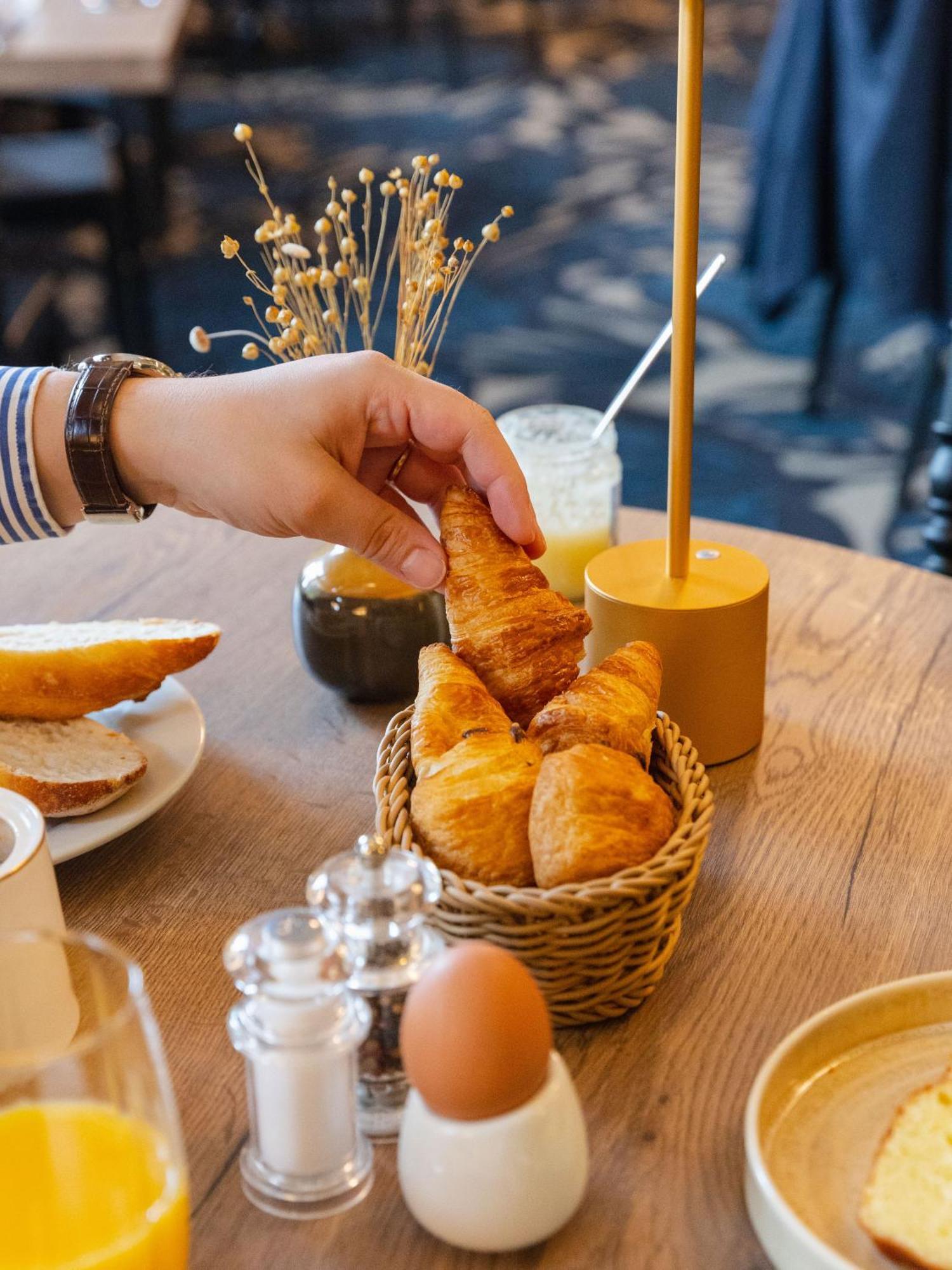 Le Boeuf Couronne - Hotel & Restaurant Chartres- Logis Hotels 外观 照片